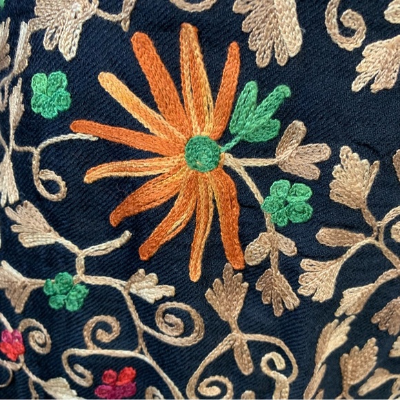 Sevya Handmade Wrap Shaw  Black All Over Floral Embroidered  Fringe Wool Viscose - Picture 6 of 12